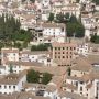 Pohled z Alhambry na starou arabskou čtvrť Granady